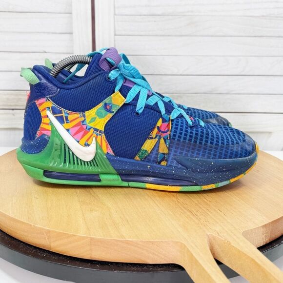 Nike Youth LeBron Witness 7 Basketball Sneakers Blue Multi 6 Big Kid DQ8650-400 - Picture 1 of 12